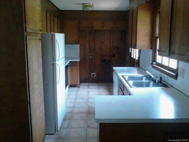 174 Devon Ln, Statesville, NC 28625 - photo 2