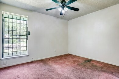 4511 Bayou Vista Dr, Houston, TX 77091 - photo 6