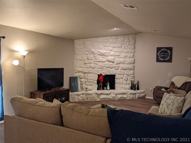 9718 S 235th East Ave, Broken Arrow, OK 74014 - photo 5