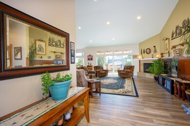 04 SW 35th Place