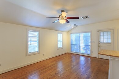 1655 Harold St unit 4, Houston, TX 77006 - photo 6