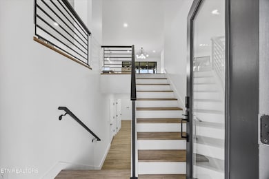 04-411 Hampton Wy 04