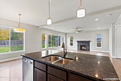 Kitchen/Living