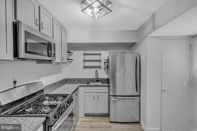 5916 Mayflower Ct, Alexandria, VA 22312 - photo 2