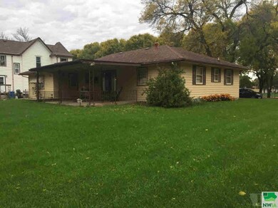 534 3rd St SE, Le Mars, IA 51031 - photo 2