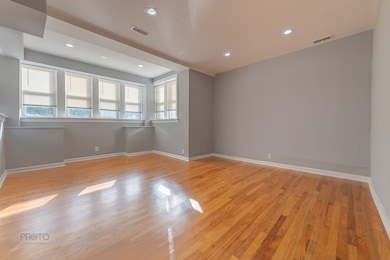 3100 W Argyle St unit G, Chicago, IL 60625 - photo 5
