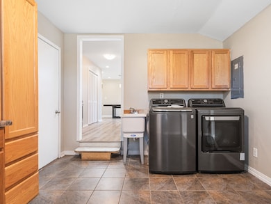 unlisted-address, Shorewood, IL 60404 - photo 7