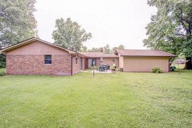 415 Old Fayetteville Rd, Freeburg, IL 62243 - photo 3