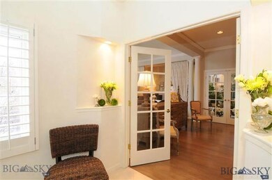 Entry to living