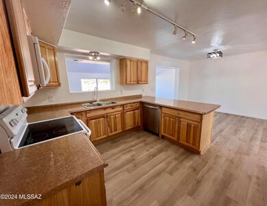 6801 E Nelson Dr, Tucson, AZ 85730 - photo 2