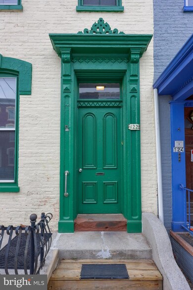 122 N 3rd St, Columbia, PA 17512 - photo 2