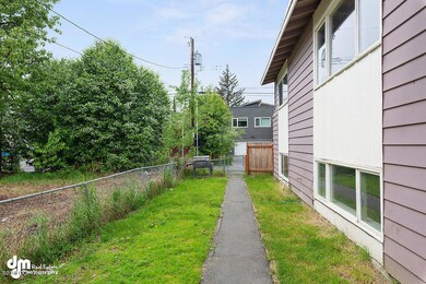 Front Exterior_CG_7538-SMALL