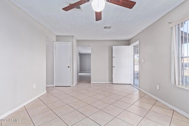 4851 W Palm Ln, Phoenix, AZ 85035 - photo 4