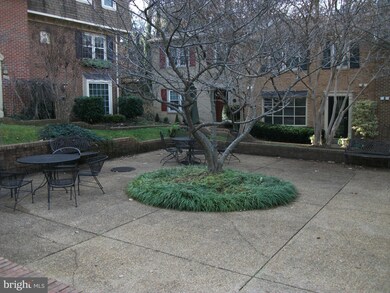 694 N Armistead St unit 48, Alexandria, VA 22312 - photo 5