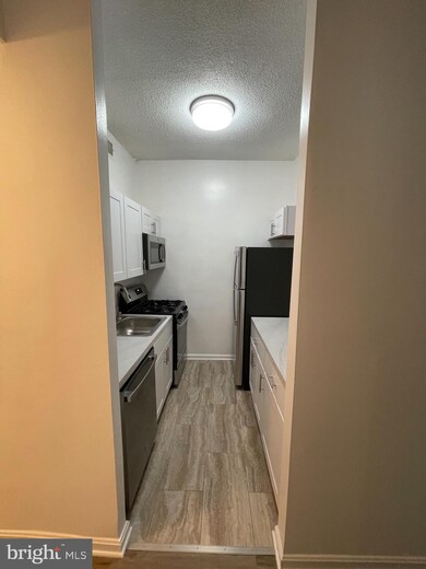 Woodley Condominium unit 506, Washington, DC 20009 - photo 6