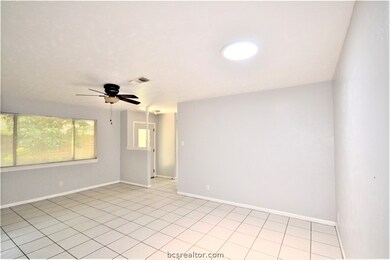 1713 Lawyer St unit B, College Station, TX 77840 - photo 3