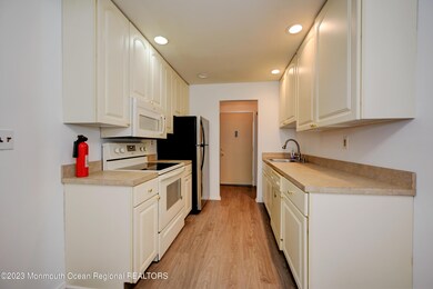 04-Kitchen