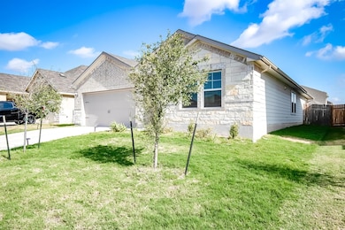 403 Grapefruit Rd, Hutto, TX 78634 - photo 2