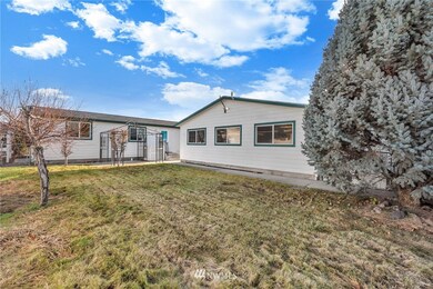 514 Newport Plaza, East Wenatchee, WA 98802 - photo 4