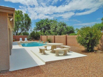6 Very Private Yard