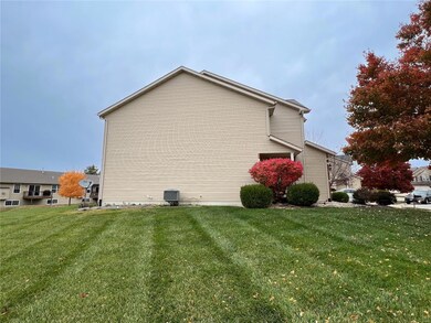 2005 N Briarbend Ct, Maryville, IL 62062 - photo 3