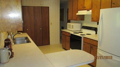 1020 Plumtree Ln, Grants Pass, OR 97526 - photo 4