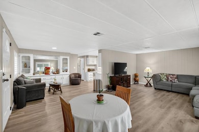 7515 Maple Leaf Ln unit 140, Sacramento, CA 95828 - photo 4