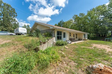 Home on 19 Acres002
