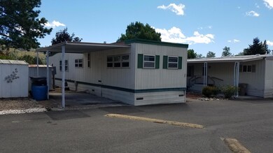 2325 NW Highland Ave unit 25, Grants Pass, OR 97526 - photo 2