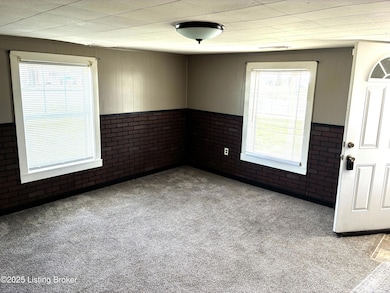 7946 Bagdad Rd, Bagdad, KY 40003 - photo 4