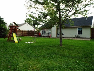 822 E Skaggs Ct, Greensburg, IN 47240 - photo 5