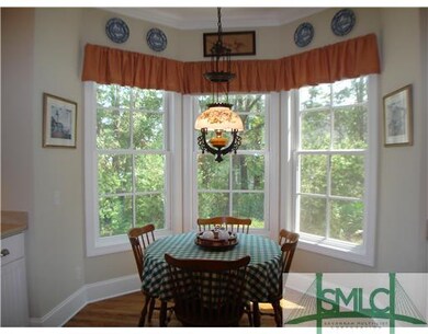 Kitchen. Sunny breakfast room.