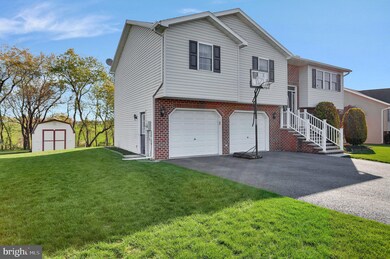 1636 Hamilton Hills Dr, Chambersburg, PA 17202 - photo 3