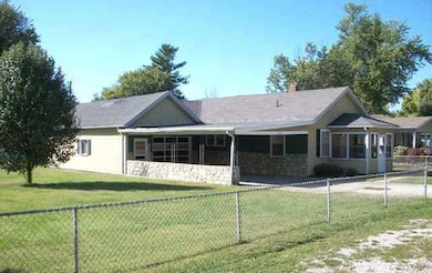 1607 S Biltmore Ave, Muncie, IN 47302 - photo 2