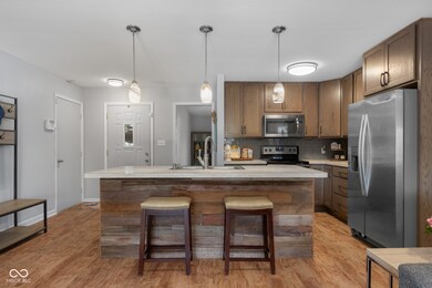 2810 Bittersweet Blvd, Columbus, IN 47203 - photo 5