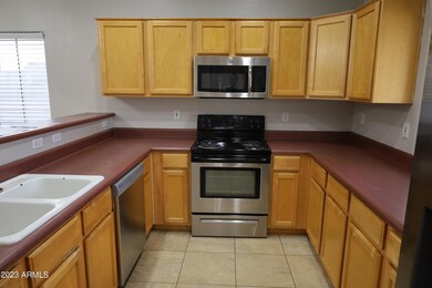 2043 N Holguin Way, Chandler, AZ 85225 - photo 2