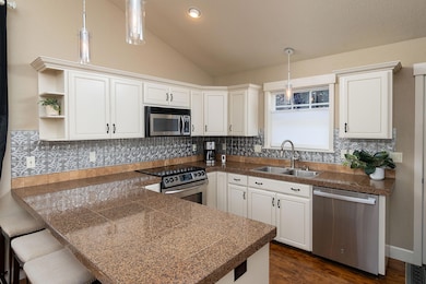 62721 Larkview Rd_0016 copy