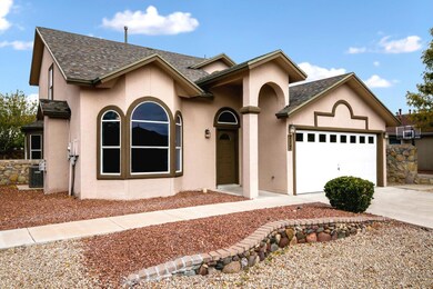 717 Desert Ash Dr, Horizon City, TX 79928 - photo 2