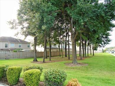 16013 Limestone Lake Dr unit B-60, Tomball, TX 77377 - photo 4