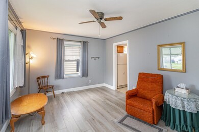 137 N Raymond St, Griffith, IN 46319 - photo 3