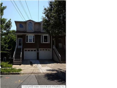 88 N Railroad Ave, Staten Island, NY 10304 - photo 2