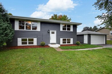 11367-98th-Ave-N-060