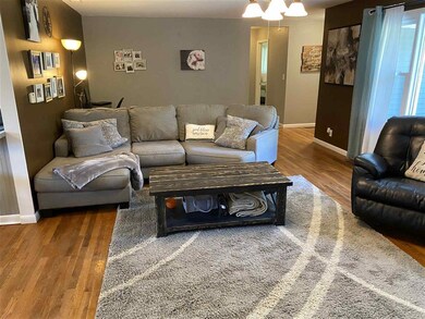 831 Elm Dr, Bluffton, IN 46714 - photo 2