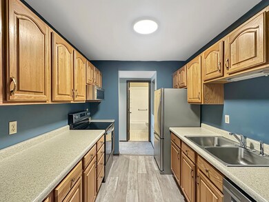 122 Demont Ave E unit 358, Little Canada, MN 55117 - photo 3