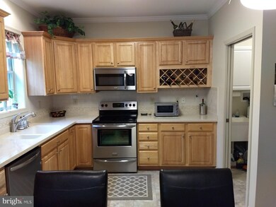 127 Leonard Ln, Harrisburg, PA 17111 - photo 6