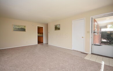 Living Room (3)
