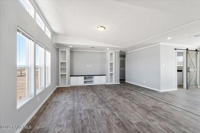 27-Living Room & Dining Room