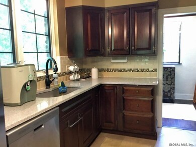 327 Loudon Rd, Albany, NY 12211 - photo 4