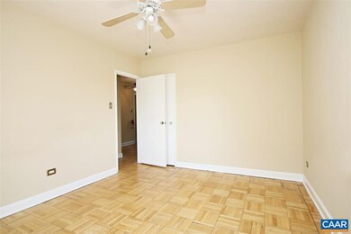 32 University Cir unit 201, Charlottesville, VA 22903 - photo 7