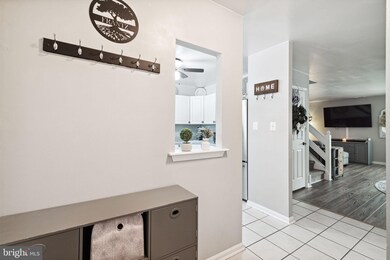 419 Snowflake Cir, Norristown, PA 19403 - photo 3